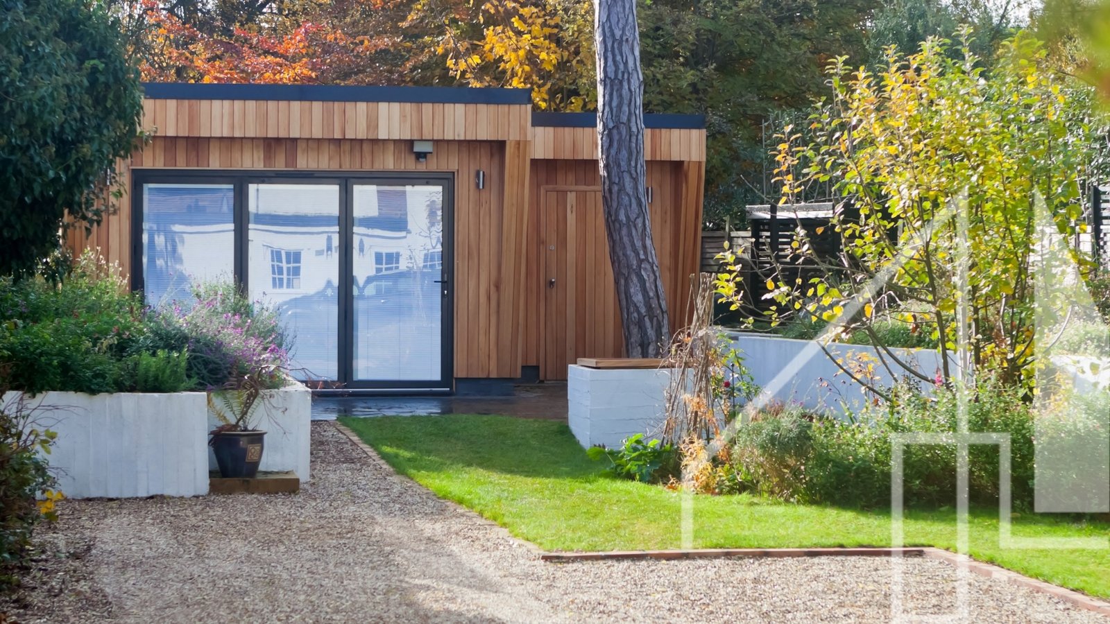 JP Contracts Hero - Garden offices JP Contracts Hero - Garden offices